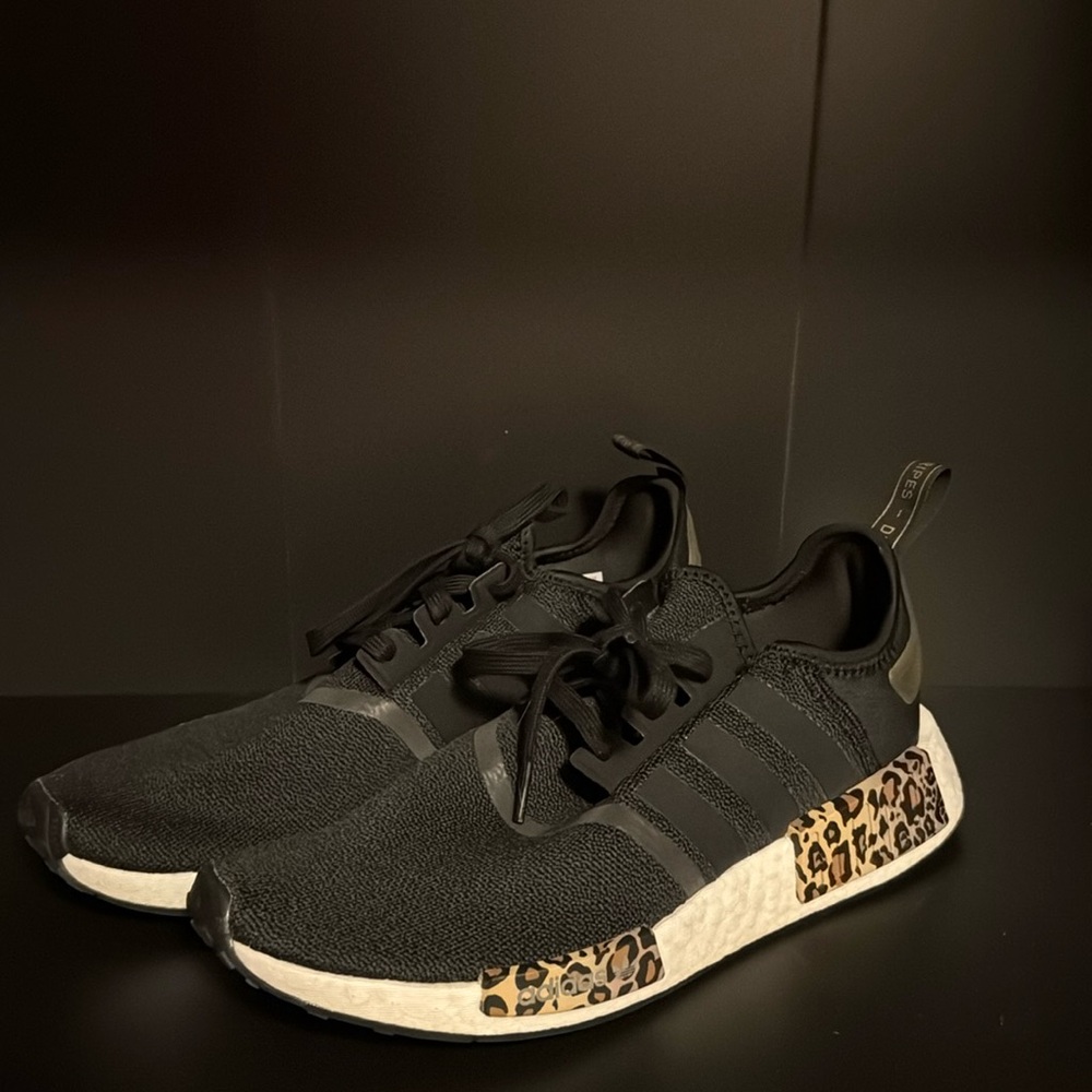 Adidas women’s sneaker